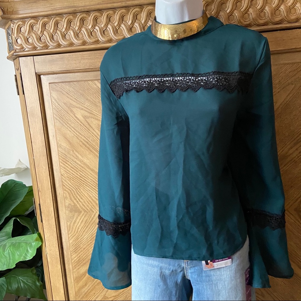 True Destiny Green lace cutout Bell sleeve blouse